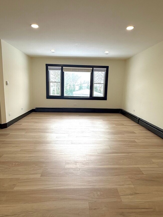 Photo - 1115 E Algonquin Rd Unit 20