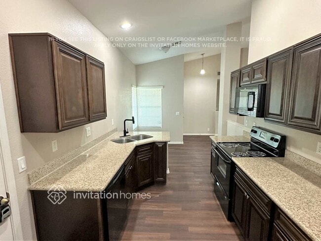 Photo - 8931 W Fullam St