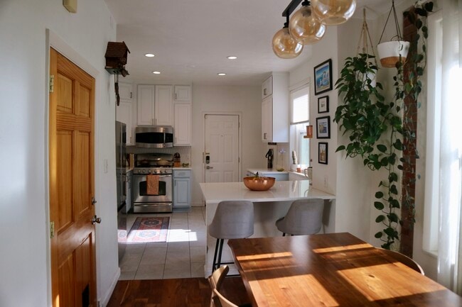 Photo - 139 E 8th Ave