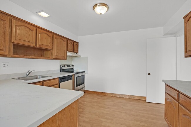 Photo - Top Floor with a Bay View House
