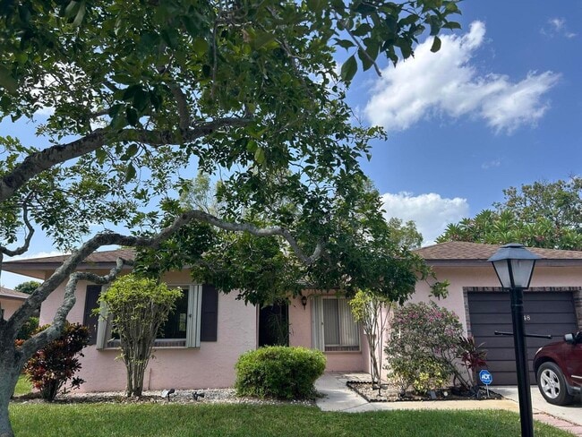 Building Photo - 14648 Bonaire Blvd