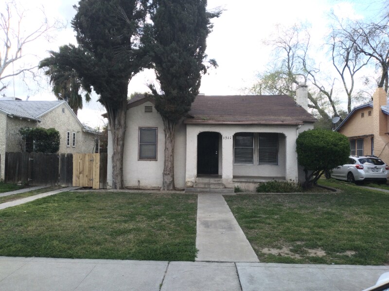 1361 N Safford Ave Rental For Rent in Fresno, CA