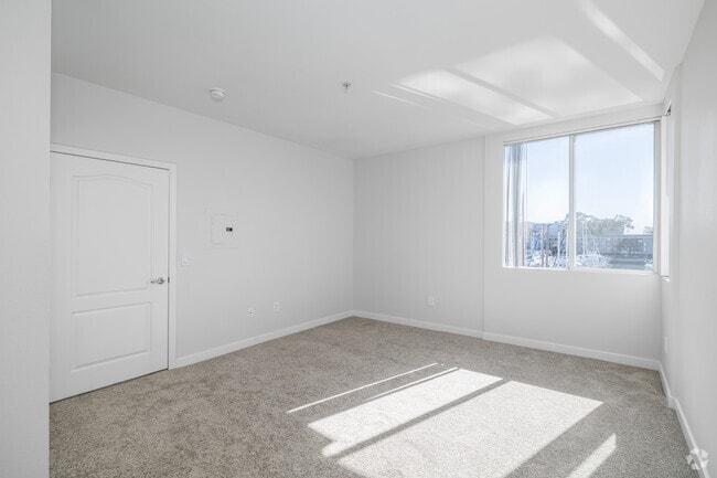 1BR, 1BA - 728SF - Bedroom