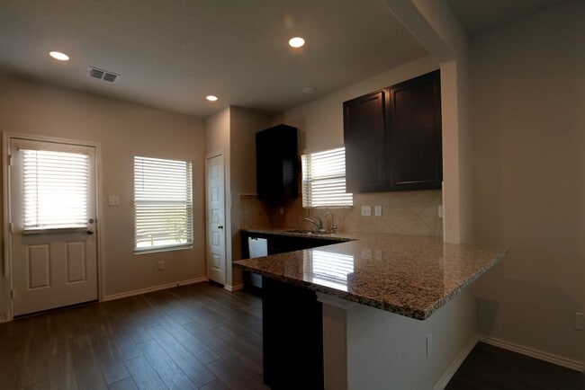 Photo - 2091 Olivia Dr