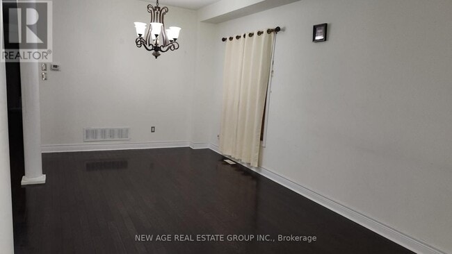 Photo - 80 Tatra Crescent