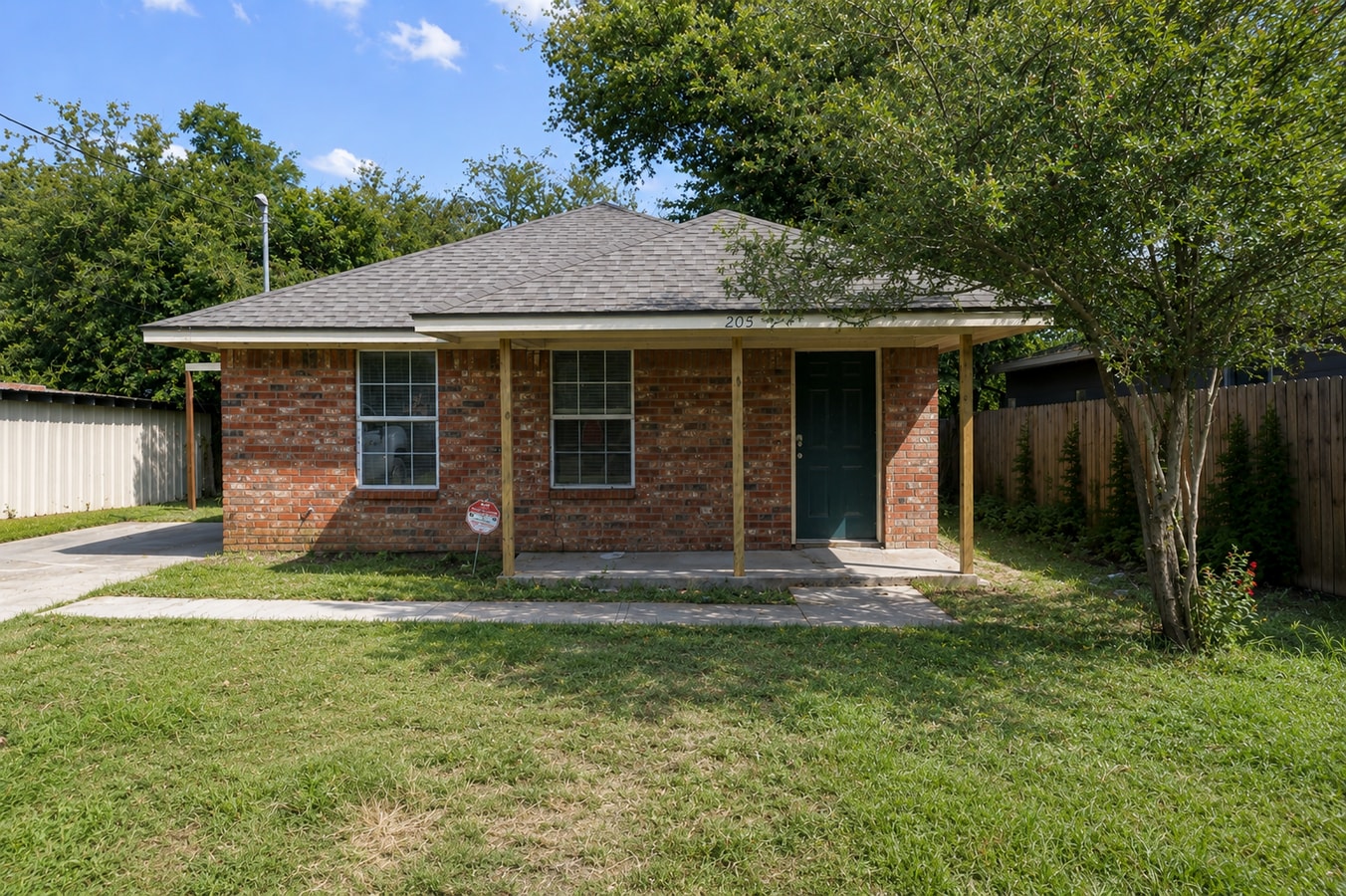 Photo - 203 Ave H