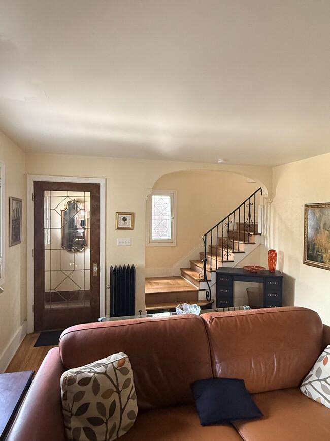 Photo - 2655 Collingwood St
