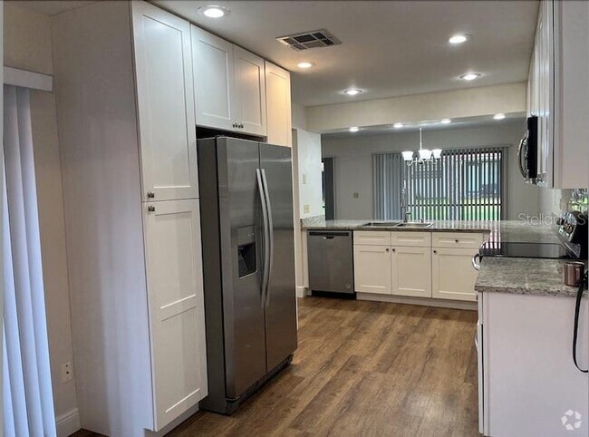 Building Photo - 8249 Breeze Cove Ln Rental