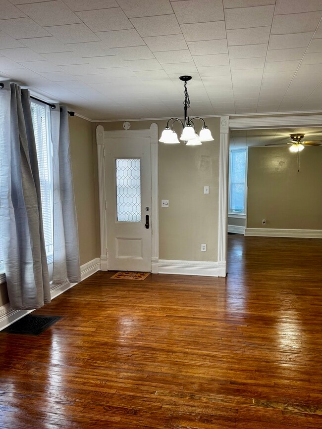 Photo - 602 N James St Unit Apt 1