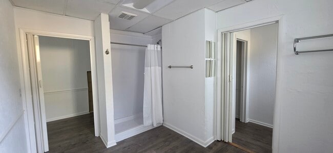 105 N Fulton St Unidad Ground floor