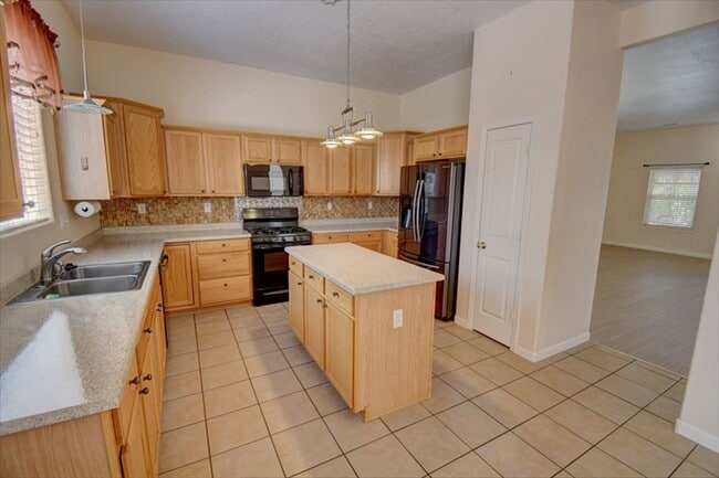 Photo - 4 Bedroom Home in Rio Rancho