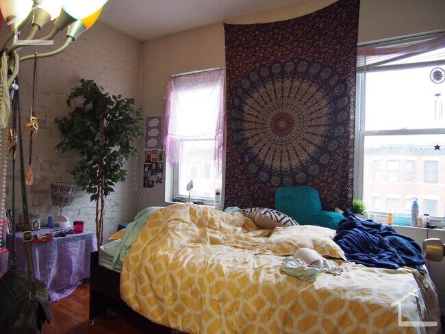 Photo - Mission Hill Area. No Brokers Fee, Hot Water Included, Eat-in Kitchen, Parking for Rent