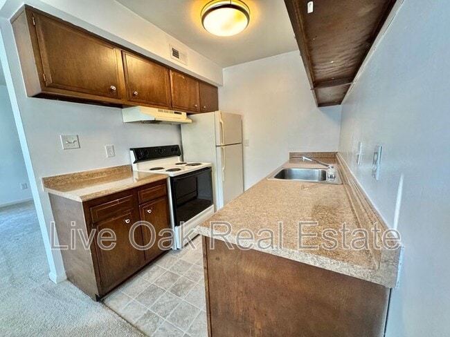 Photo - 1309 Cypress Ave Unit #102