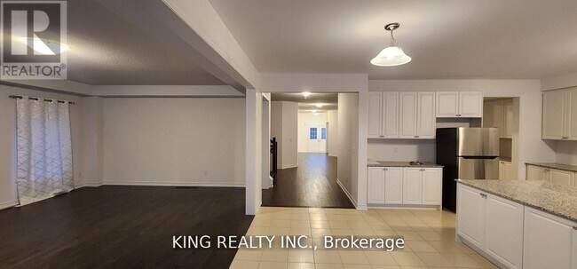 Photo - 373 Russell St