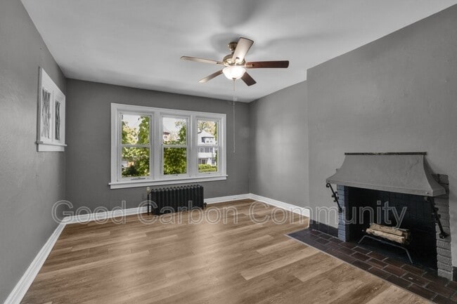 Building Photo - 328 Elmwood Ave Unit 2