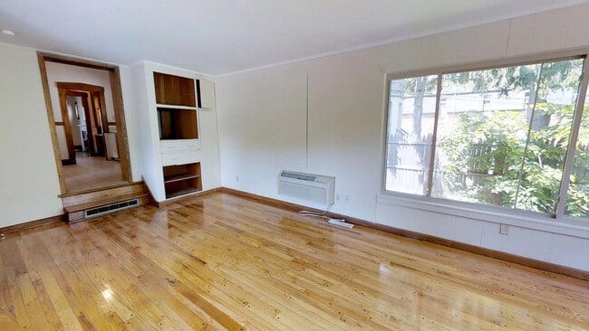 Photo - 222 E 16th Ave