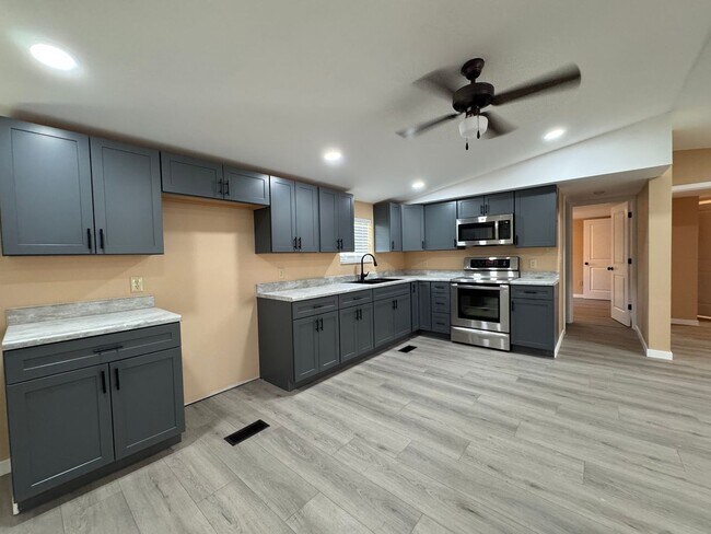 Photo - Newly Remodeled 3 Bedroom Manufactured Home in Suwannee County
