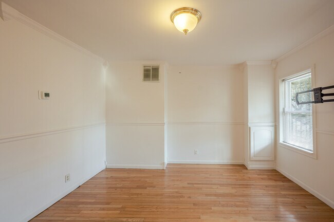 Photo - 21 17th St SE