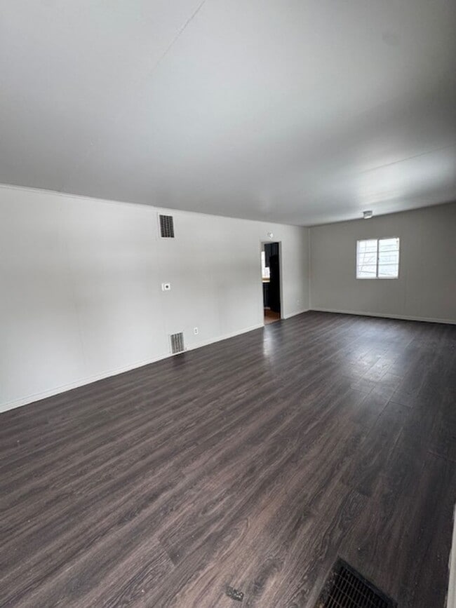 Photo - 4325 Warsaw St