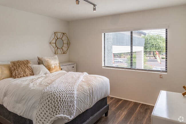 1 Bed, 1 Bath