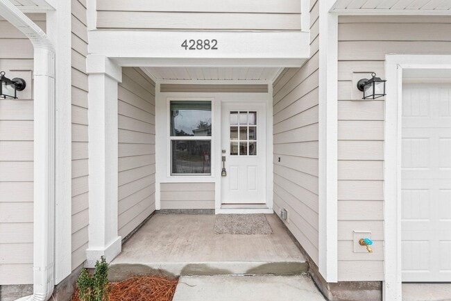 Photo - Charming Townhouse with Modern Upgrades and Convenient Location!