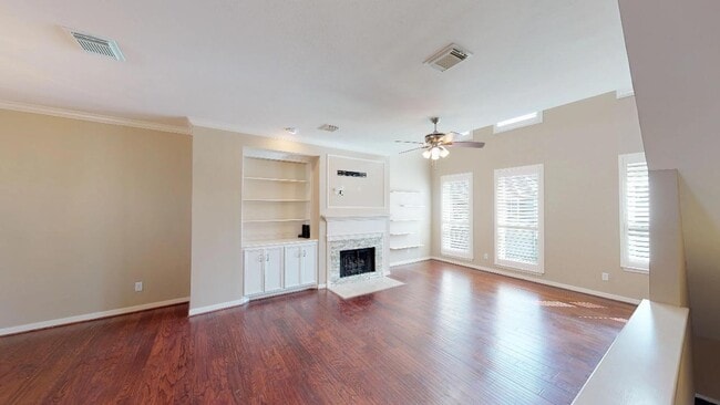 Photo - 2128 Gillette St