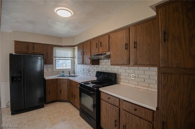 Photo - 3945 S Schenley Ave