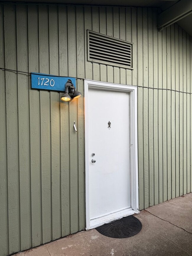 Photo - Updated 2 bedroom 1 bath duplex in Eugene!