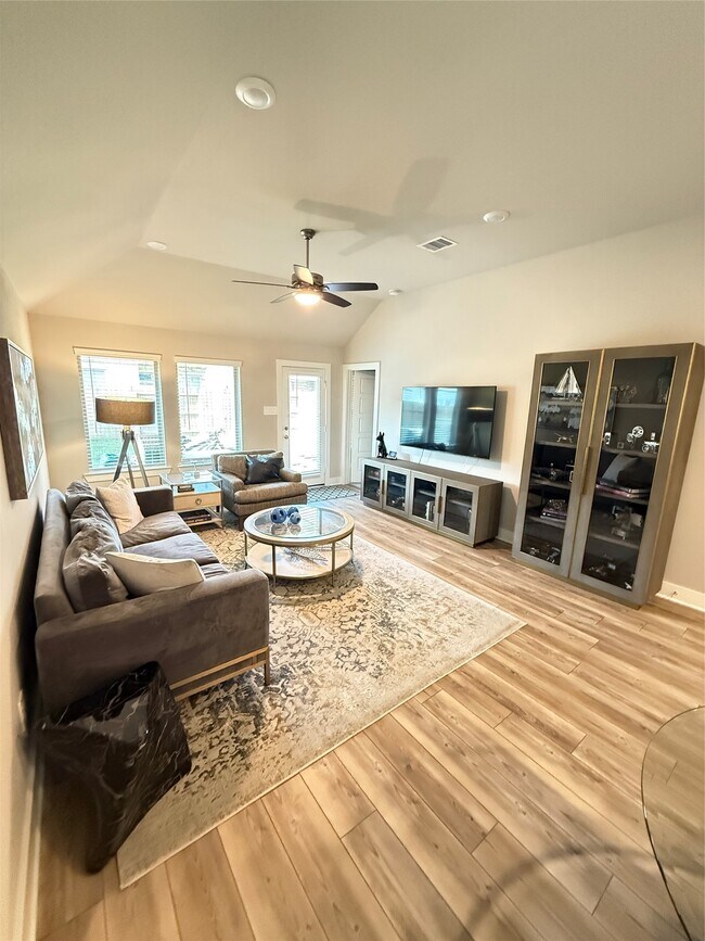 Photo - 10542 Preserve Wy