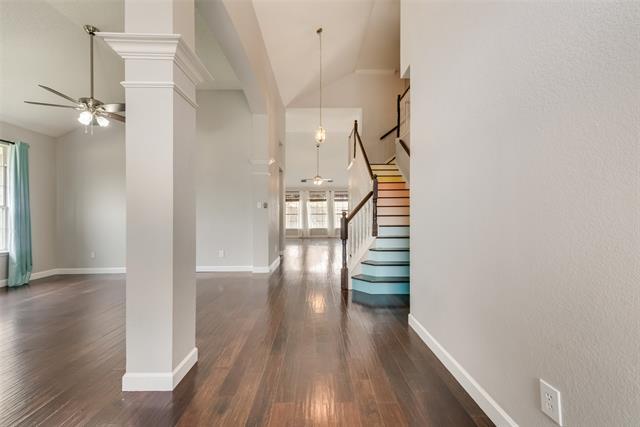 Photo - 610 Grimsworth Ct