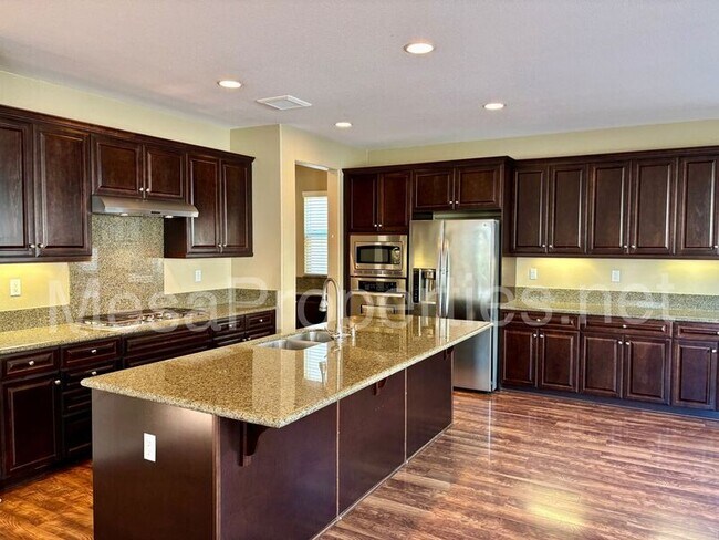 Photo - 6850 Edinboro St