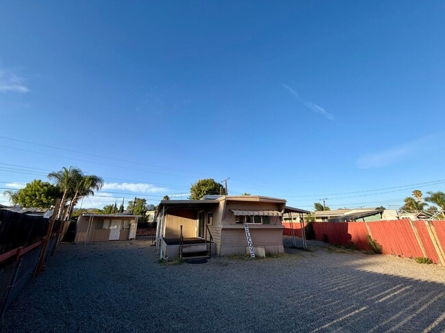 Building Photo - 31080 Fretwell Ave