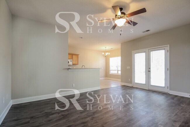 Photo - Enjoy living the good life in this 4 bedro...