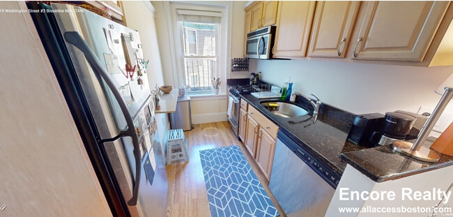 Photo - 674 Washington St Unit 2