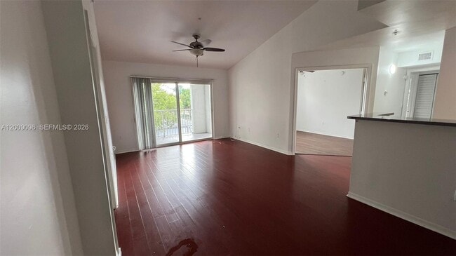 Photo - 711 SW 111th Way Unidad 301