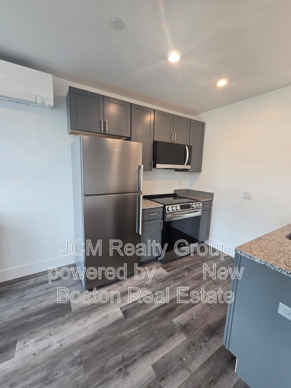 Building Photo - 585 Essex St Unit U-702