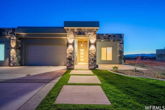 Photo - PETS ALLOWED! Spacious & Modern 3-Bedroom Home for Rent Near Sand Hollow Reservoir