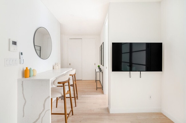 Photo - 347 E 78th St Unidad SI ID1460467P