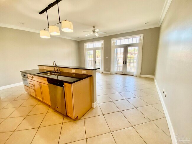 Photo - 415 E Romana St Unit 202