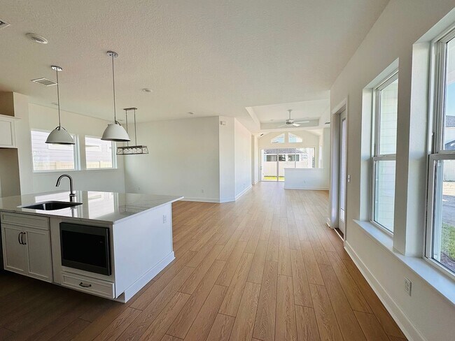 Photo - 165 Seabrook Vlg Ave