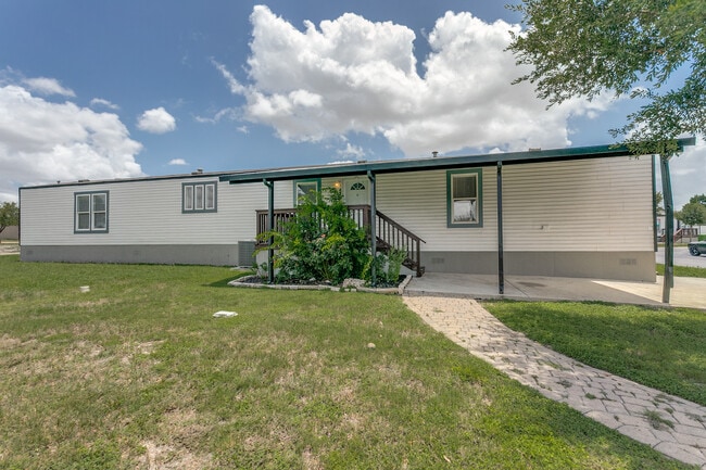7151 Woodlake Pkwy