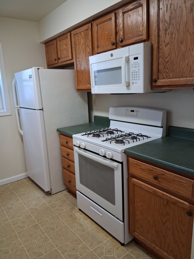 Building Photo - 92 Howe Ave Unit 1st Flr