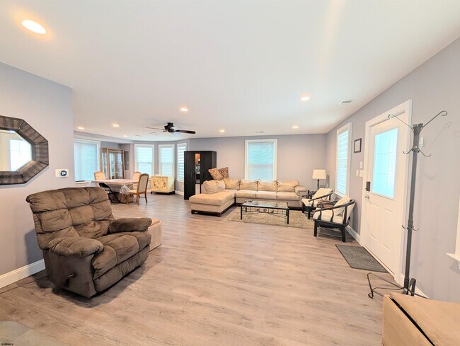 Photo - 15 S Little Rock Ave Condo Unit UPSTAIRS