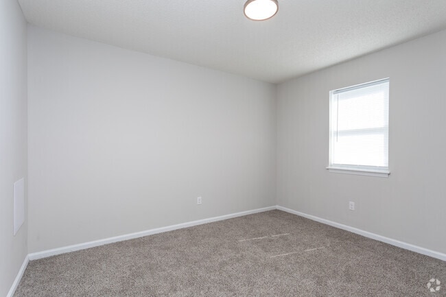 2BR, 1BA - 763SF - Bedroom