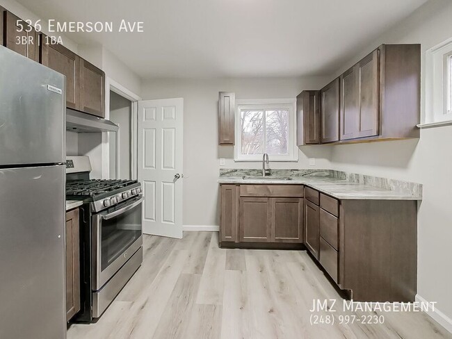 Photo - 536 Emerson Ave
