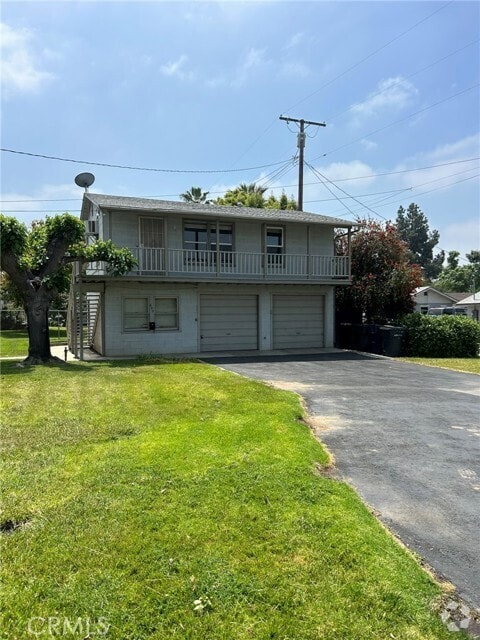 Building Photo - 690 E Cypress Ave Rental
