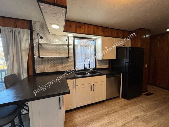 Photo - Charming 3-Bedroom Home