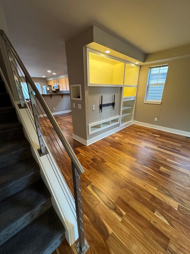 Photo - Amazing 2 Bed + Den, 2.5 Bath Townhome with A/C & 2-Car Garage in West Seattle!