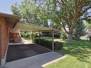132 S Larkin Ln