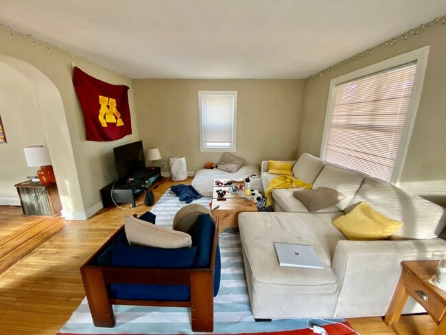 Photo - GREAT Remodeled 5BD/2.5BA Property near Di...